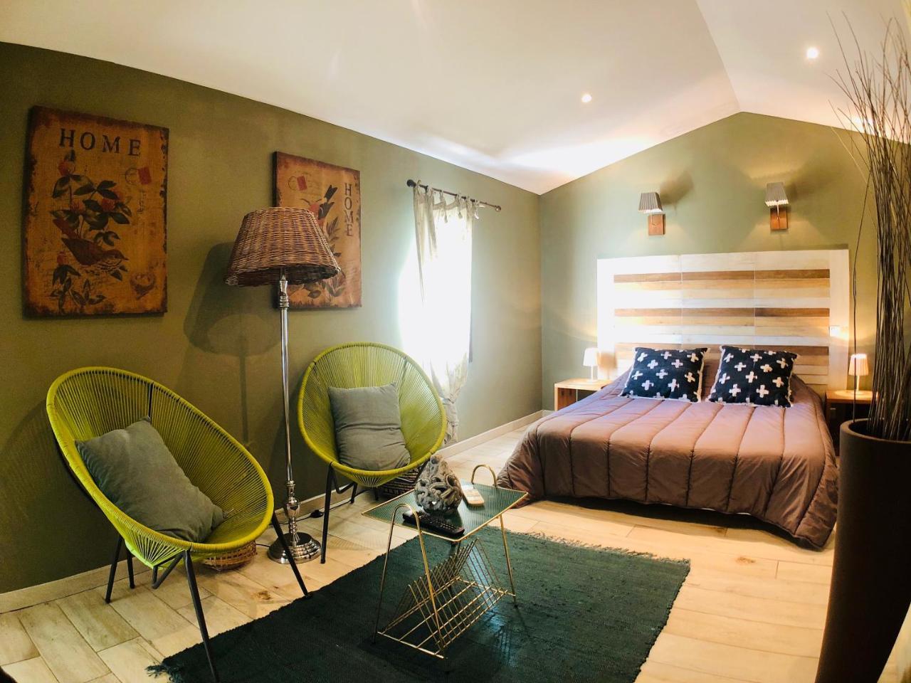 Bed and Breakfast Mas Guiraud, Le Coquet Beaucaire  Exterior foto